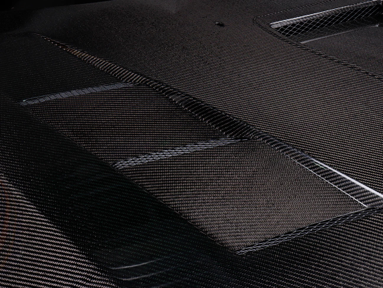 SEIBON TS-STYLE CARBON FIBER HOOD - 08-16 MITSUBISHI EVOLUTION X
