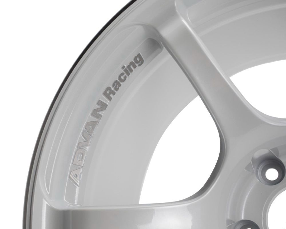 Advan RG-4 Wheel 18x9.5 5x114.3 45mm Racing White Metallic & Ring- set