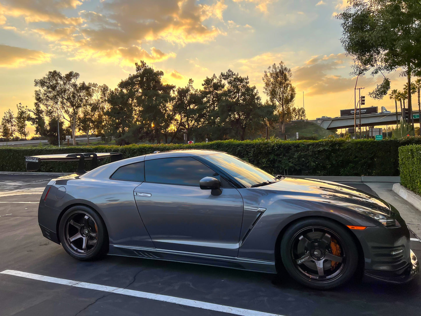 VOLTEX TYPE 7.5 SWAN NECK WING FOR R35 GT-R