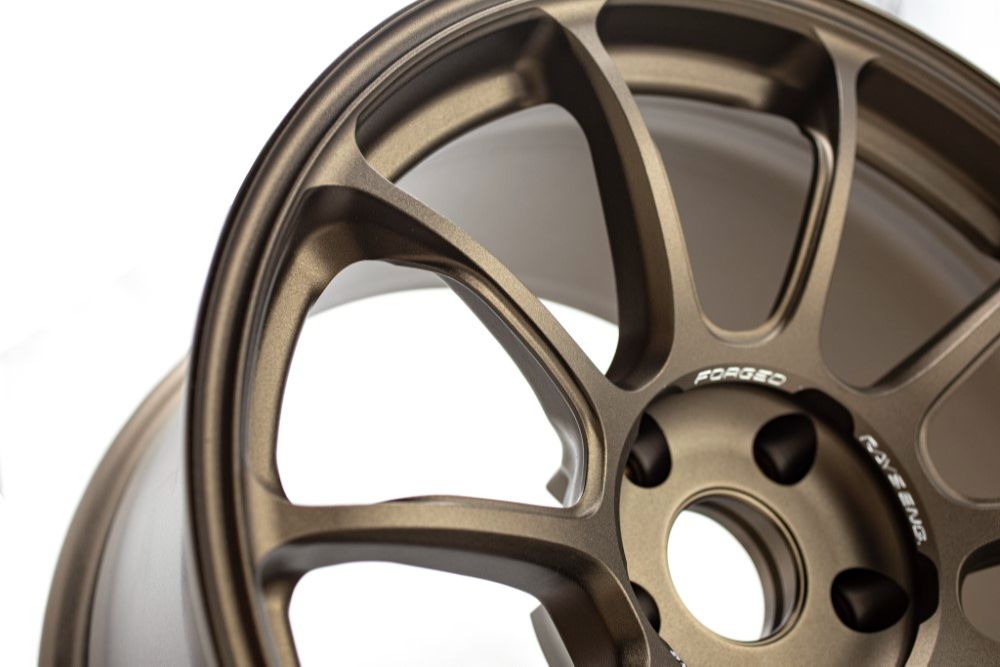 Volk Racing ZE40 Wheel 18x10.5 5x114.3 15mm Bronze-Set