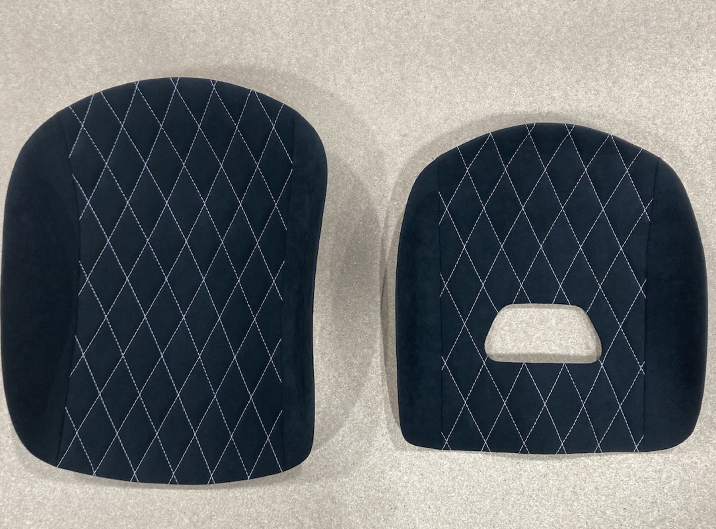 Tillett B5 seat pads set with silver diamond stitching