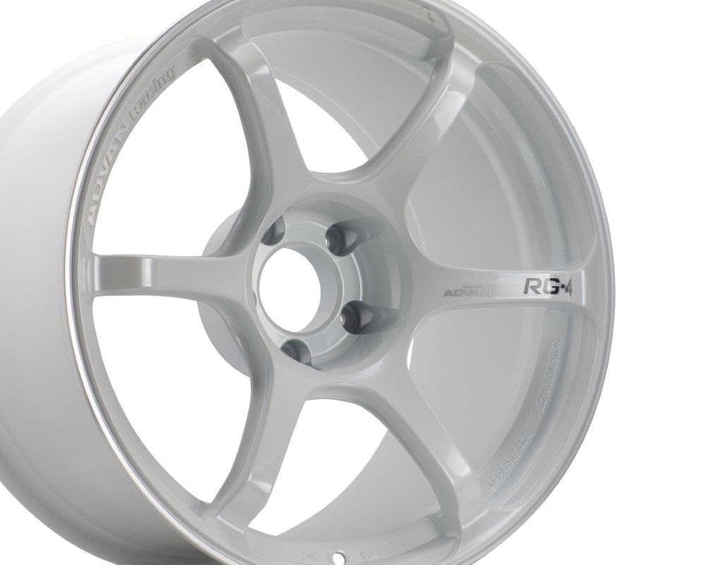 Advan RG-4 Wheel 18x9.5 5x114.3 45mm Racing White Metallic & Ring- set