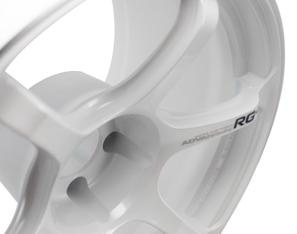 Advan RG-4 Wheel 18x9.5 5x114.3 45mm Racing White Metallic & Ring- set