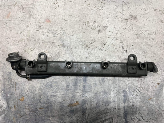 Used- fuel rail and for evo 8/9